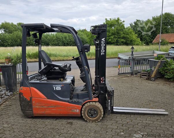Forklift Toyota 8FBET16