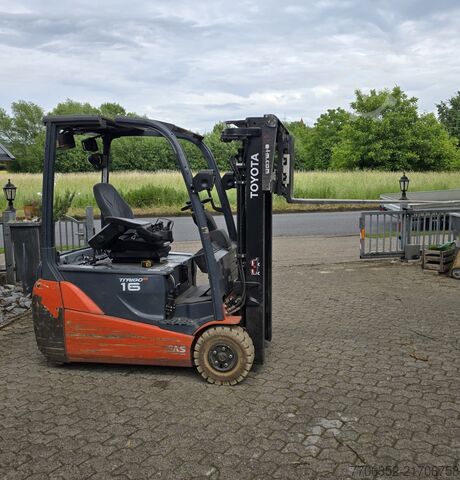 Forklift Toyota 8FBET16