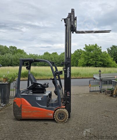Forklift Toyota 8FBET16