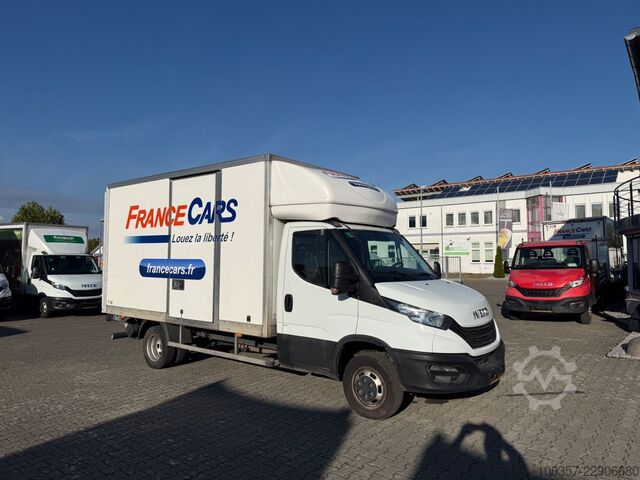 Transporter mit Koffer IVECO Daily 35C16 3,0L Koffer LBW 750kg Euro6E