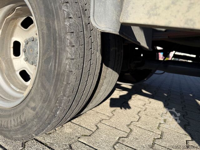 Transporter mit Koffer IVECO Daily 35C16 3,0L Koffer LBW 750kg Euro6E