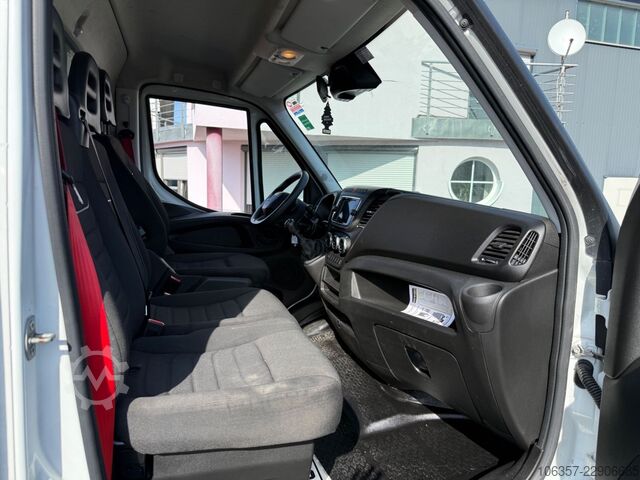 Transporter mit Koffer IVECO Daily 35C16 3,0L Koffer LBW 750kg Euro6E Seitent