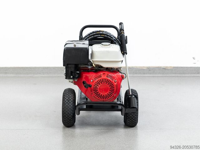 Pressure Washer Karcher HD 1050 B HONDA Kärcher HD 1050 B - HONDA GX390, 200bar, 930l/h