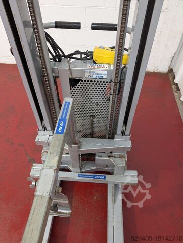 Hebebühne Manuvit – Porte bobines