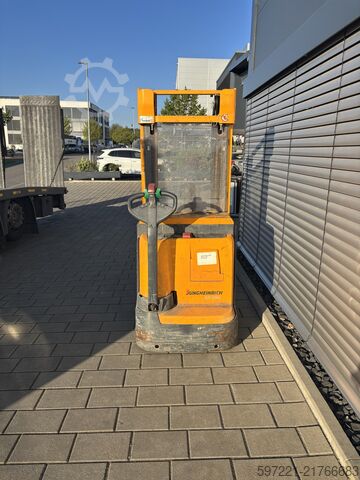Pallet Stackers Jungheinrich EJC 216z