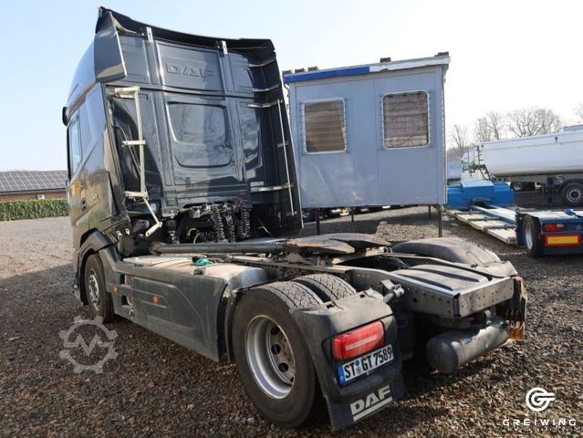 Standard tractor unit DAF XG 480 FT UNFALL