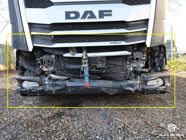 Standard tractor unit DAF XG 480 FT UNFALL