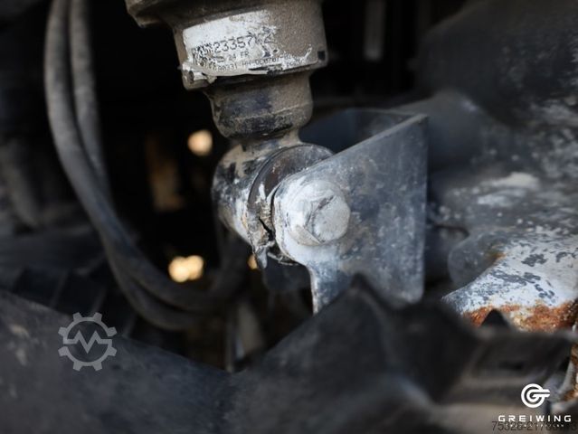 Standard tractor unit DAF XG 480 FT UNFALL