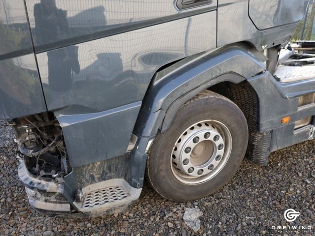 Standard tractor unit DAF XG 480 FT UNFALL