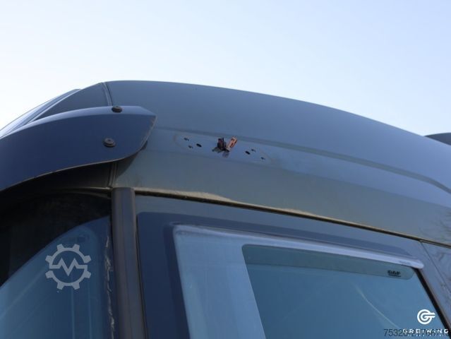 Standard tractor unit DAF XG 480 FT UNFALL