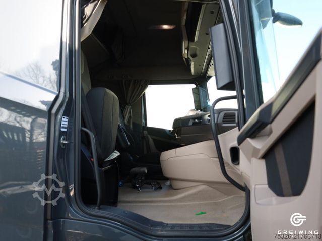 Standard tractor unit DAF XG 480 FT UNFALL