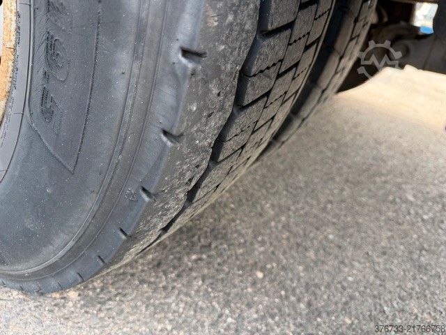 Flatbed truck with tarp IVECO ML160E25 ¤5 Blatt/Blatt manuell Klima