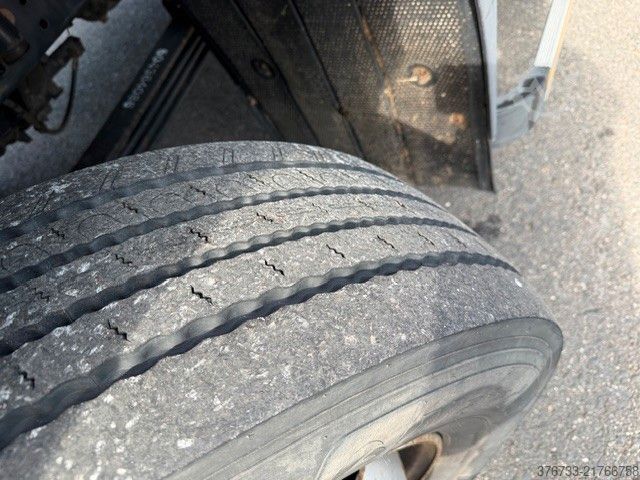 Flatbed truck with tarp IVECO ML160E25 ¤5 Blatt/Blatt manuell Klima