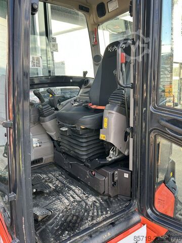 Mini excavator Kubota U50-5 (8596)