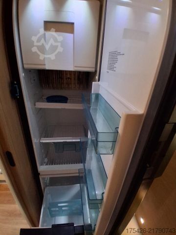 Teilintegriertes Wohnmobil NIESMANN+BISCHOFF Smove 6.9 B *UF-Klima*Gastank*Solar + WR*AHK*