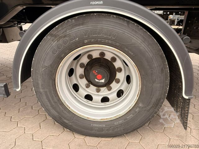 Auflieger mit Pritsche & Plane  Citysatte gelenkt Planen Auflieger mit LBW + ZWG