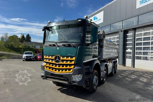 Tipper truck MERCEDES-BENZ Arocs 4151 8x4 Moser