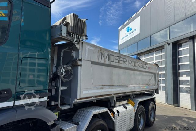 Tipper truck MERCEDES-BENZ Arocs 4151 8x4 Moser