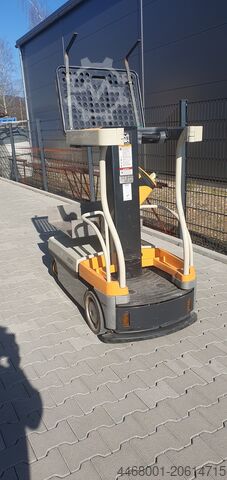 High-lift order picker CROWN Gabelstapler GmbH & Co.KG WAV60-118