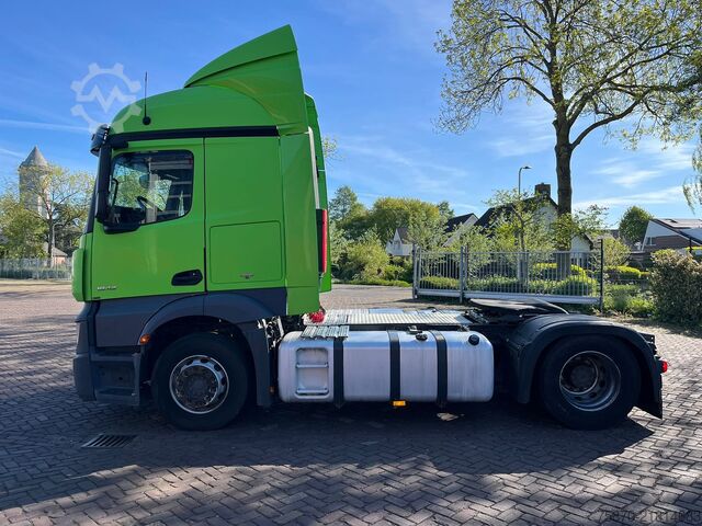 Standard-SZM Mercedes-Benz Actros 1943
