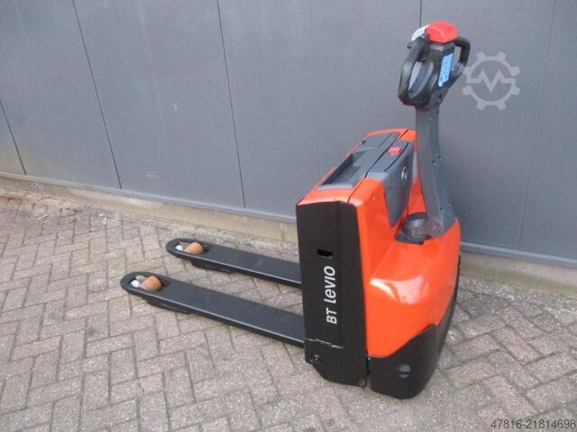 Pallet truck TOYOTA LWE160