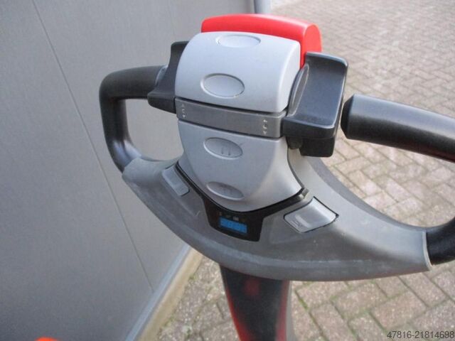 Pallet truck TOYOTA LWE160
