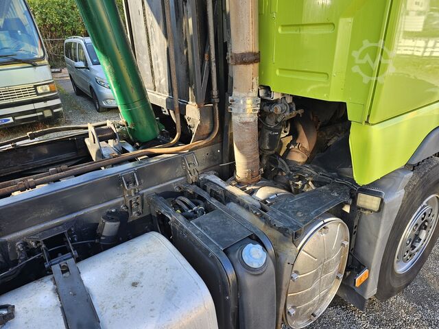 Tipper truck Volvo FH520-37 8X4 JMNL Ad-Blue Lift-Lenk 14m³