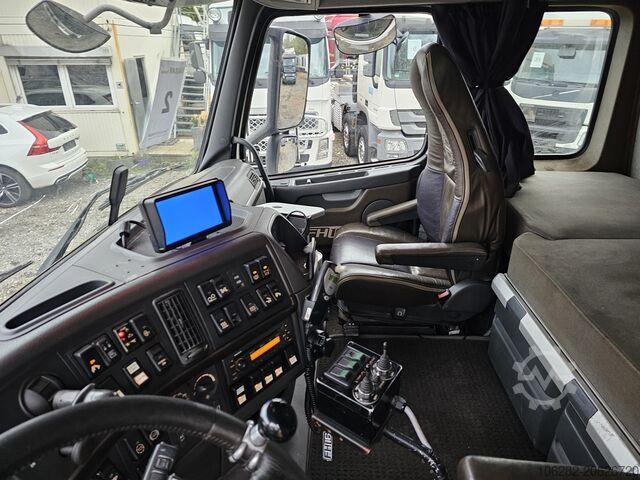 Tipper truck Volvo FH16 550HP 6X4 Dreiseitenkipper