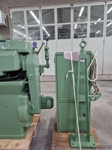 Automatic bar lathe INDEX DG12