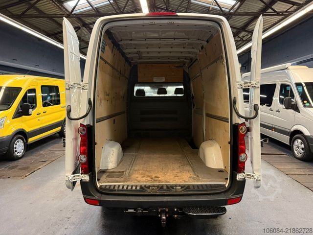 High top van VOLKSWAGEN Crafter Kasten L2H2 Klima Tempomat AHK 2.Hand