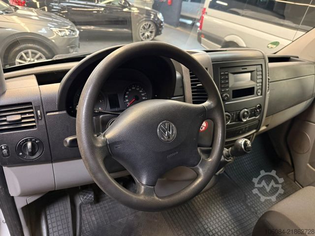 High top van VOLKSWAGEN Crafter Kasten L2H2 Klima Tempomat AHK 2.Hand