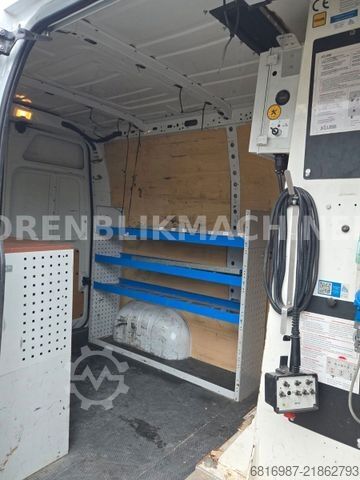 Lkw-Arbeitsbühne NISSAN Nv klubb k32