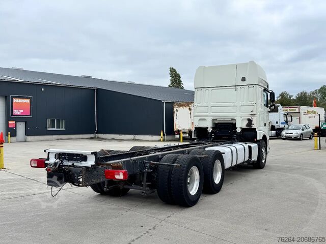 Chassis with cab DAF XF 530 6x4 PTO RETARDER