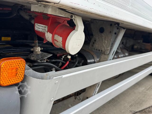 Refrigerated/frozen transport MAN TGM 15.290 CARRIER SUPRA 550