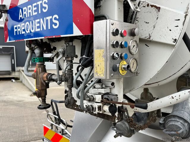 Saugfahrzeug Volvo FL220 + JUROP VJC 6/3 KOLKENZUIGER