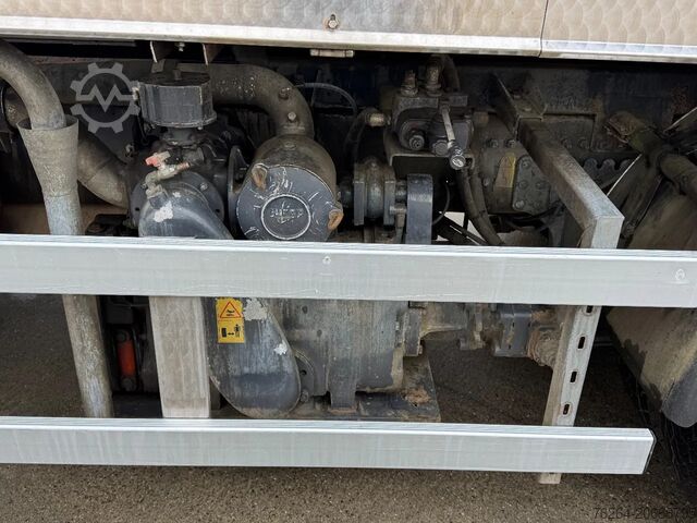 Saugfahrzeug Volvo FL220 + JUROP VJC 6/3 KOLKENZUIGER