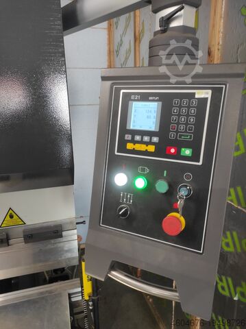 Press brake Ficom PBH-63T/3200