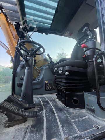 Mobile excavator / crawler excavator / Engcon / tiltrotator Hydrema MX 17
