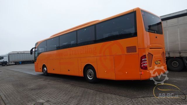 Motor coach MERCEDES-BENZ Tourismo RHD - 52 Sitze EURO 6