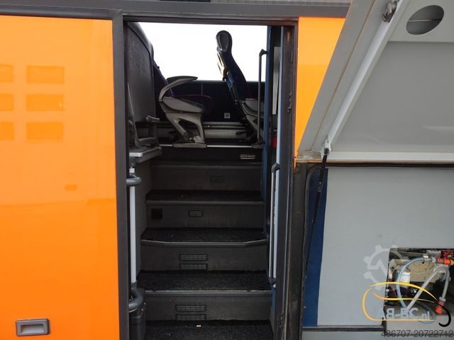 Motor coach MERCEDES-BENZ Tourismo RHD - 52 Sitze EURO 6