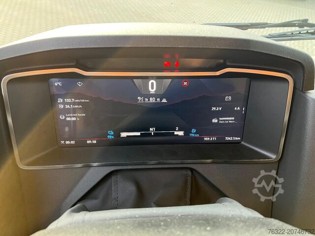 Standard tractor Renault RENAULT TRUCKS E-TECH T 540 KW ACCU / RENTAL /