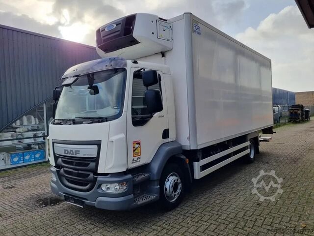 Refrigerated/freezer transport DAF LF 220 Kuhlkoffer/Carrier Supra 850MT / LBW/ EU...