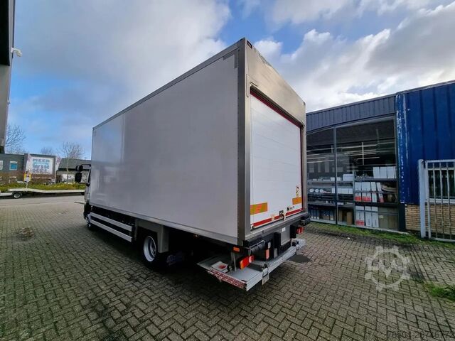 Refrigerated/freezer transport DAF LF 220 Kuhlkoffer/Carrier Supra 850MT / LBW/ EU...