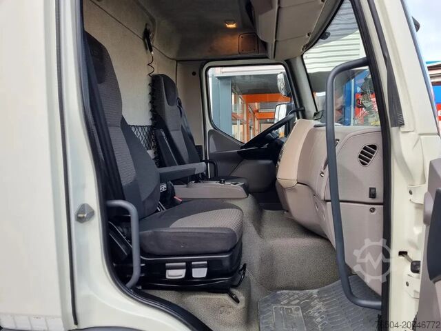 Refrigerated/freezer transport DAF LF 220 Kuhlkoffer/Carrier Supra 850MT / LBW/ EU...