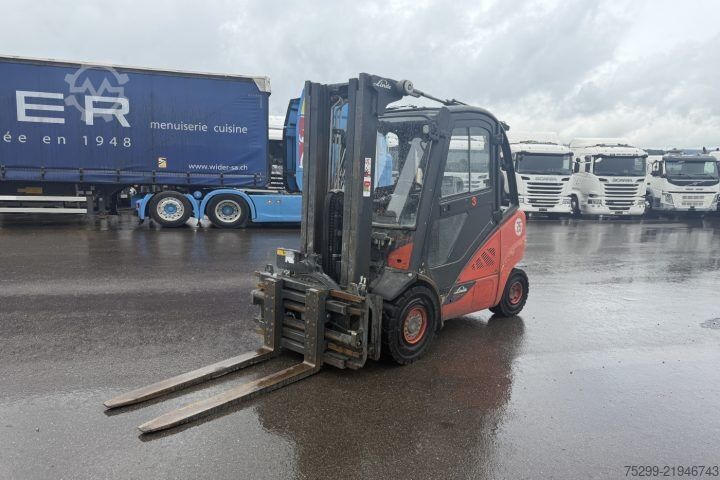Gabelstapler  H30D-02 Stapler /  Swiss-Vehicle