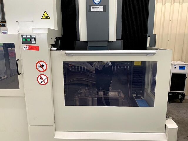 Senkerodiermaschine MITSUBISHI EA 12-VM