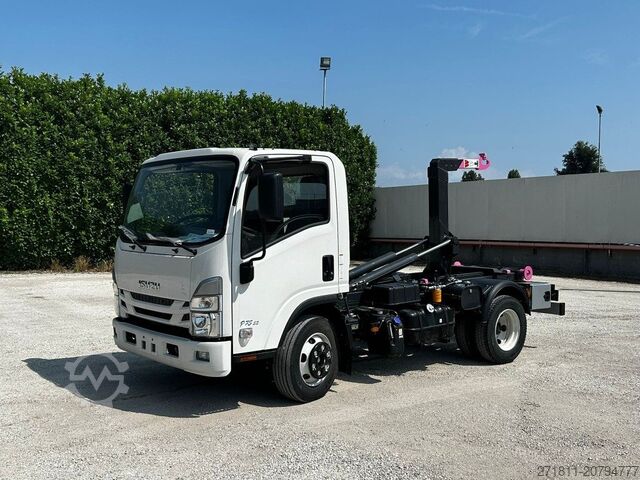 Abrollkipper ISUZU ISUZU P75 NUOVO SCARRABILE