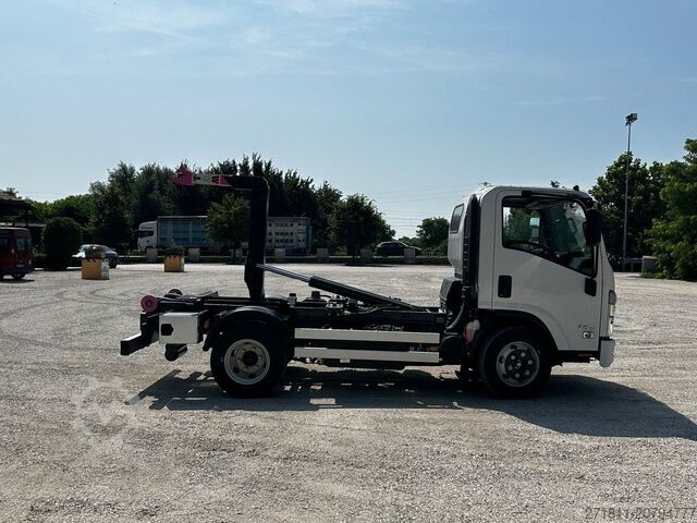 Abrollkipper ISUZU ISUZU P75 NUOVO SCARRABILE