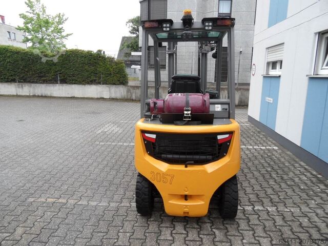 Treibgasstapler Jungheinrich TFG 425s - Beleuchtung - Dachscheibe
