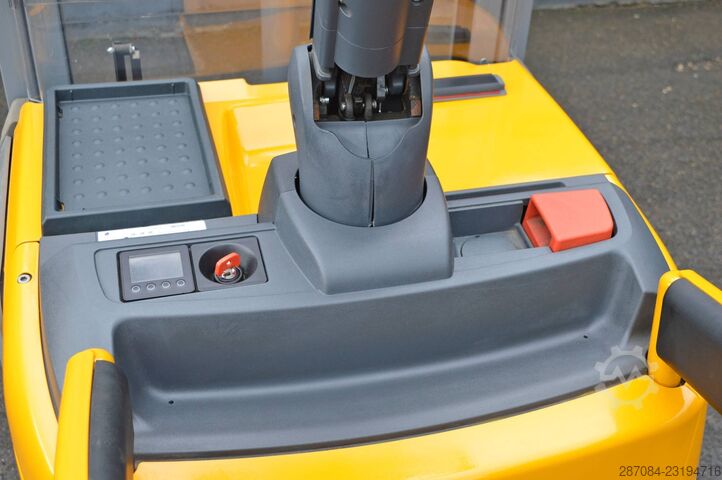Hochhubwagen Jungheinrich ERC 212